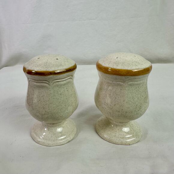 Mikasa VTG Stoneware Pedestal Style Salt and Pepper Shakers With Plugs 1970s - Picture 2 of 6